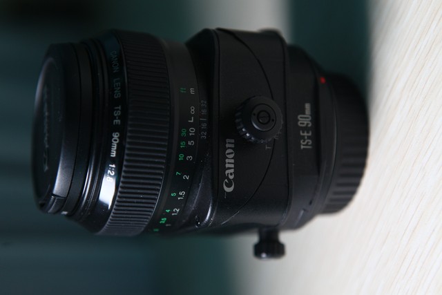 【九成新】出售自用佳能90mm移轴镜头