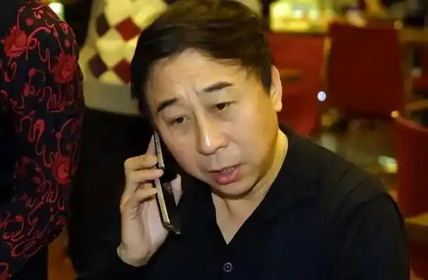 冯巩的妻子艾慧个人资料(艾慧被冯巩独宠40年)(1)