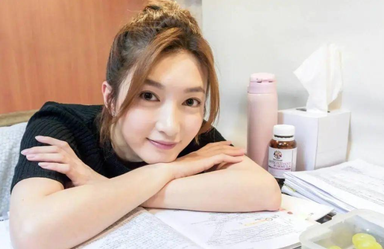 回顾女神江疏影被王传君说是平庸的美女一手好牌打的稀烂