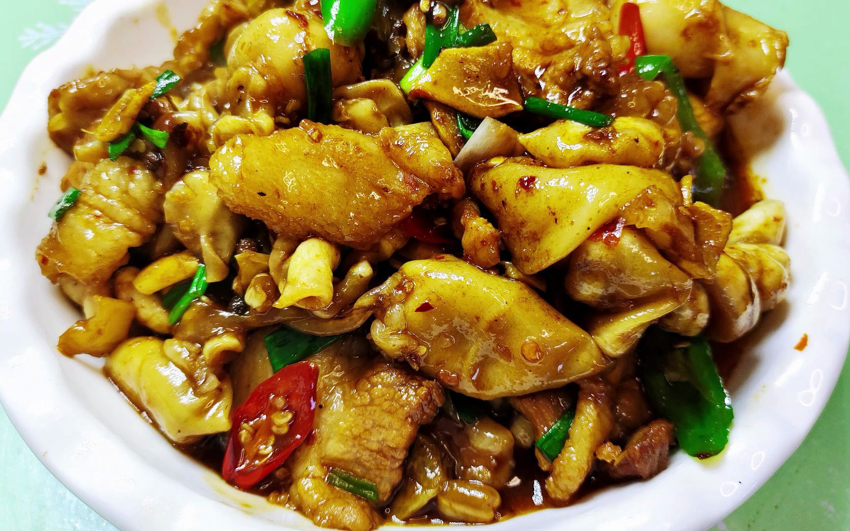 今天做一个鱼泡,有些人对鱼泡情有独钟,这道菜