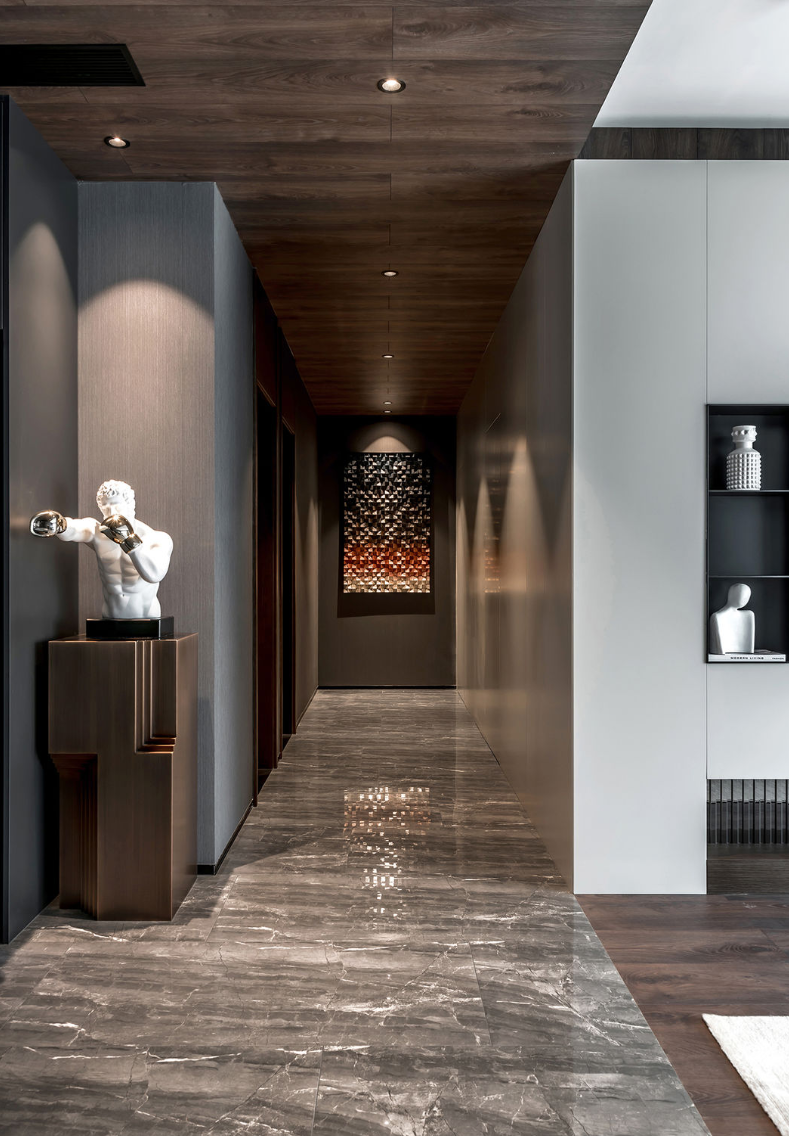 家里有长过道不必烦恼,巧妙设计才是关键,看她家就很有仪式感