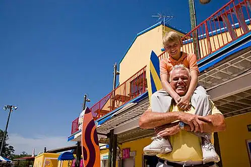 父亲,给,儿子,背负,家庭,郊游