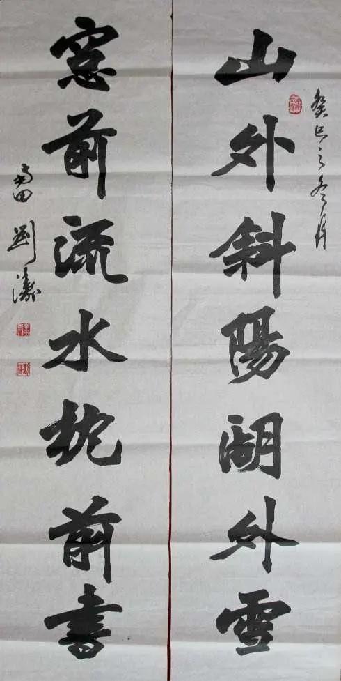 刘涛真是才女,人美字秀,书法端庄严谨,稳重典雅,有书法家水准