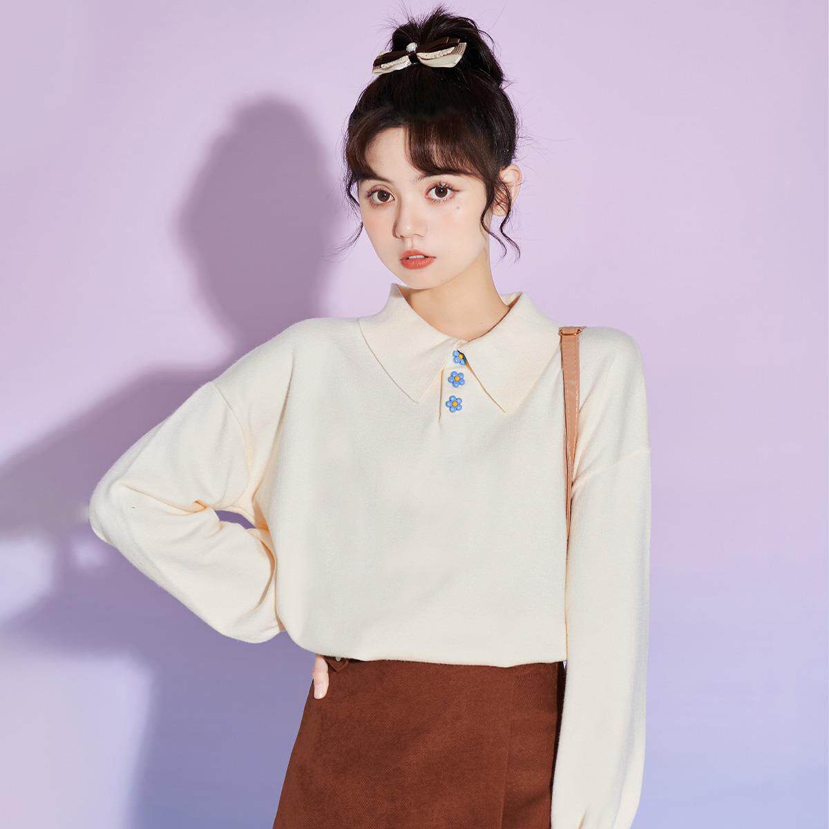 帛卡琪2021新款秋冬花朵纽扣针织衫打底小个子毛衣长袖杏色上衣女