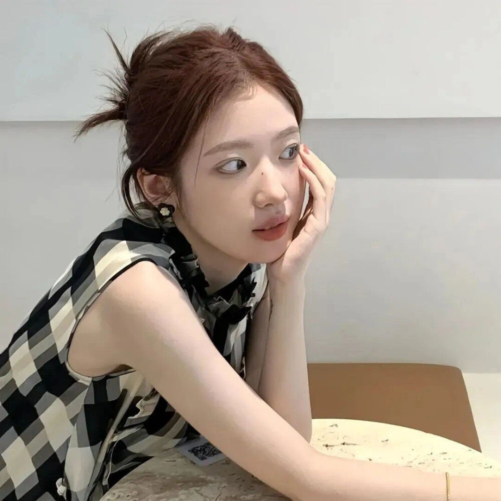 优质女头│还是想说谢谢你一直在我的身边… - 堆糖,美图壁纸兴趣社区