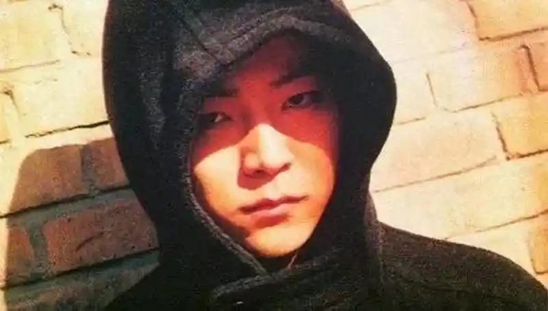 年轻时的窦唯.(资料图)