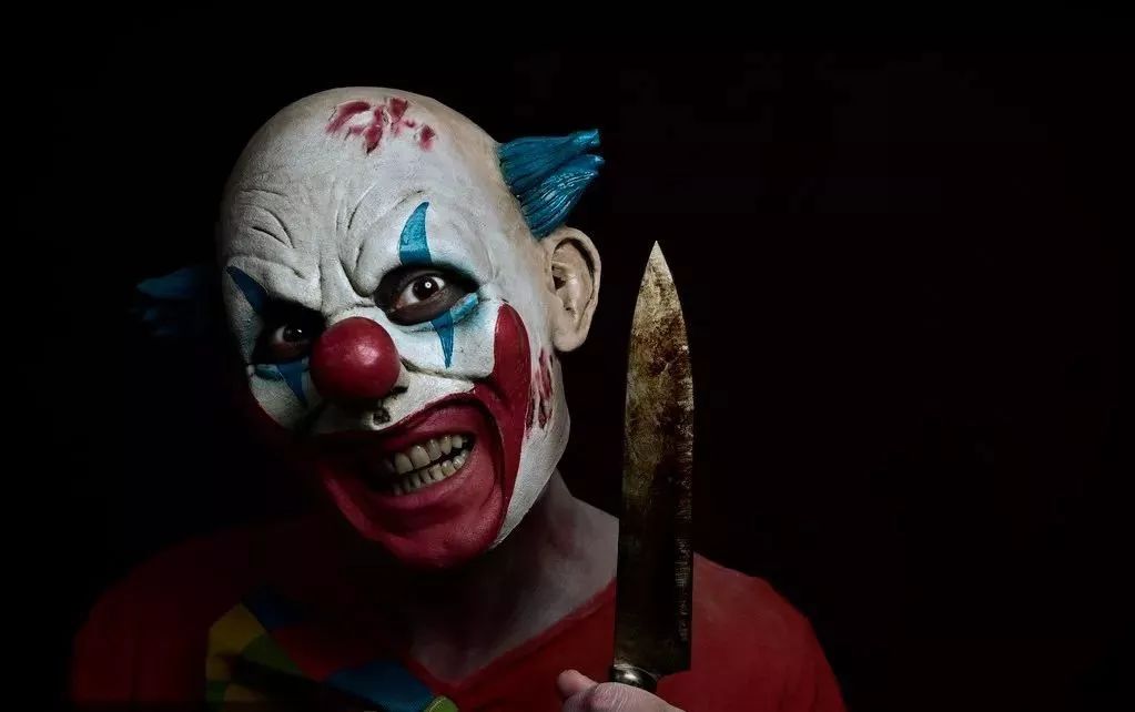 美国小丑杀人事件的背后真相,竟然起源一个学生之手