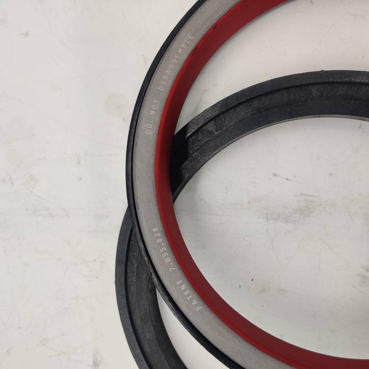 适用cummins曲轴后油封组件3804304西安康明斯附件驱动油封 3804304