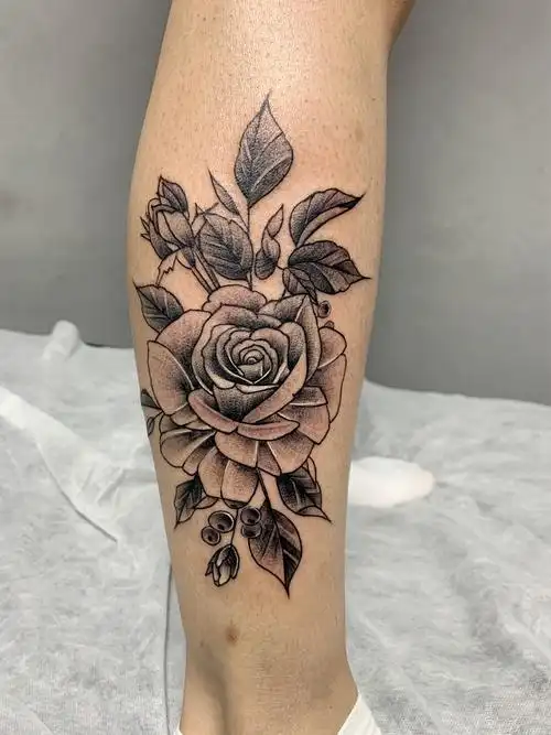 玫瑰花纹身_玫瑰花纹身图案女胸前