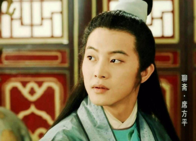 沙溢和沈腾年轻时候的照片,果然发现是小编错了,军艺几代校草的神仙