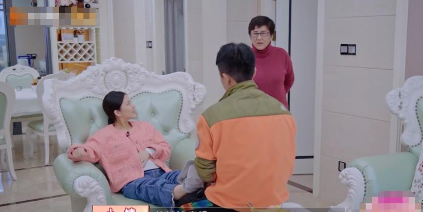 原创杜淳为老婆制造惊喜唱情歌示爱还为她洗脚王灿感动落泪