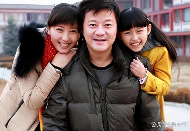 师级干部闫学晶财力不容小觑,农民看了一场直播直呼不敢相信