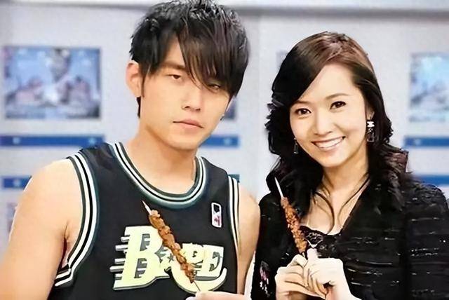 周杰伦与侯佩岑的互动,让人怀疑他们是否复合,他们之间的关系_网友