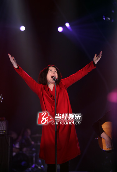 《我是歌手2》品冠绝地待逆袭 罗绮因身体忍痛退赛