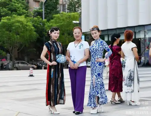 雅安首届千人旗袍秀之一《旗袍缘》