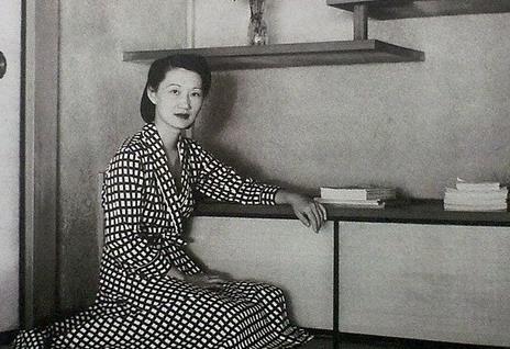 1963年,身在美国的于凤至因何事,给赵一荻写了一封信?