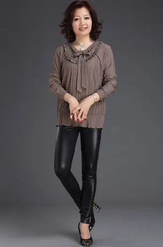 品牌女装 最新韩式女装 品牌纯棉绣花时尚民族风中老年中年装夏妈妈装