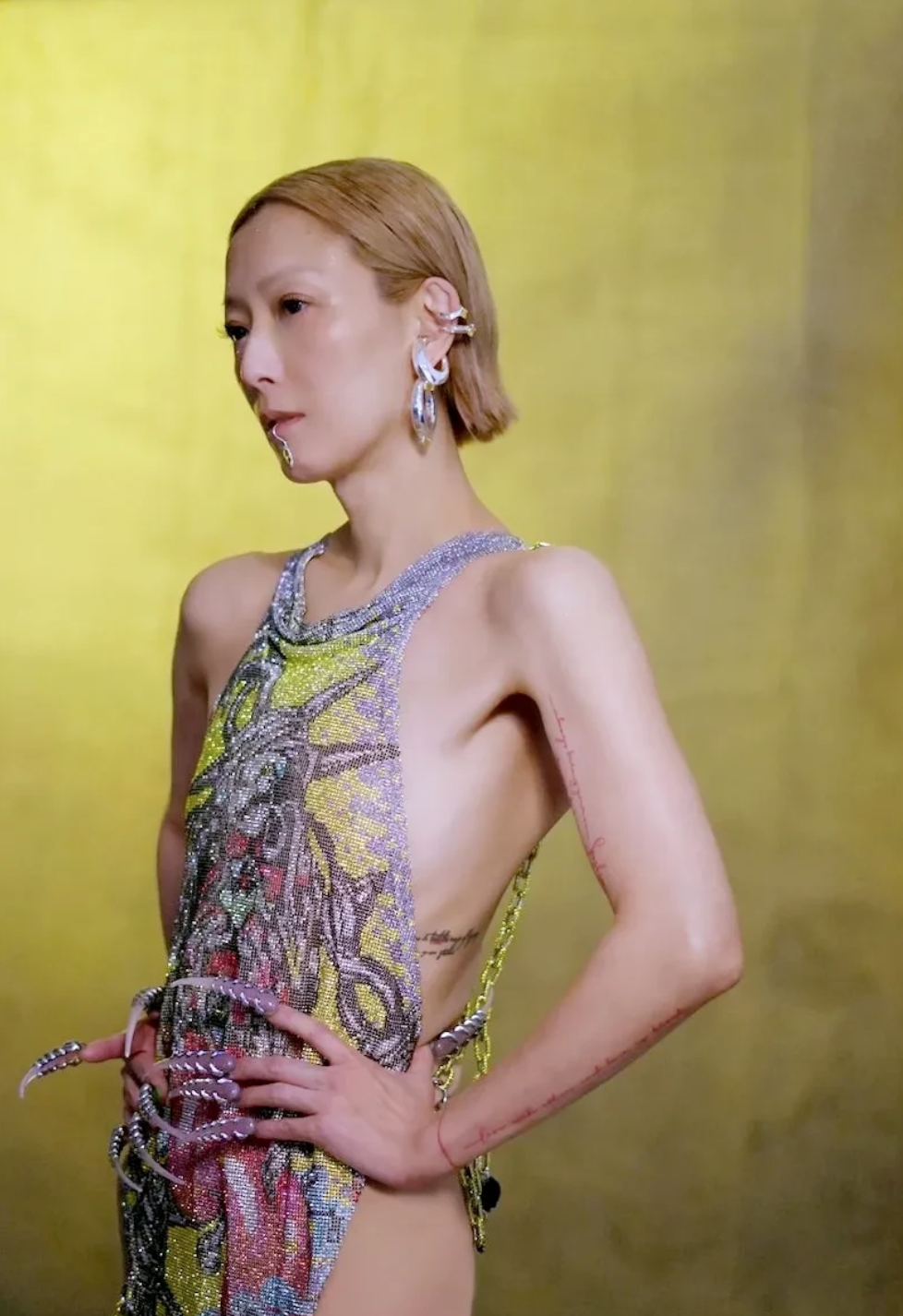 5月5日,郑秀文最新近照曝光,令人没有想到的是,这一次,郑秀文的演唱