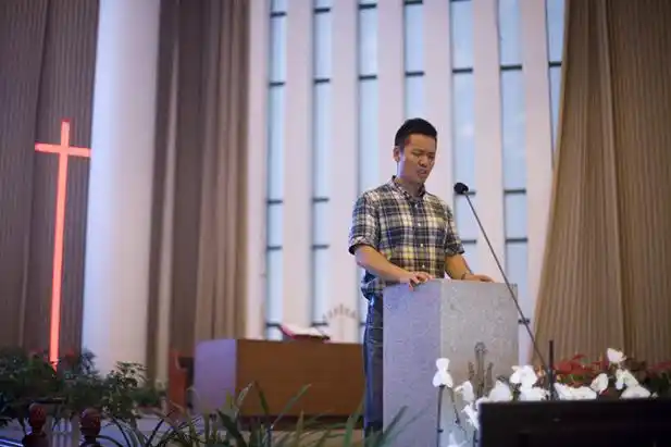 背起十字架跟从主