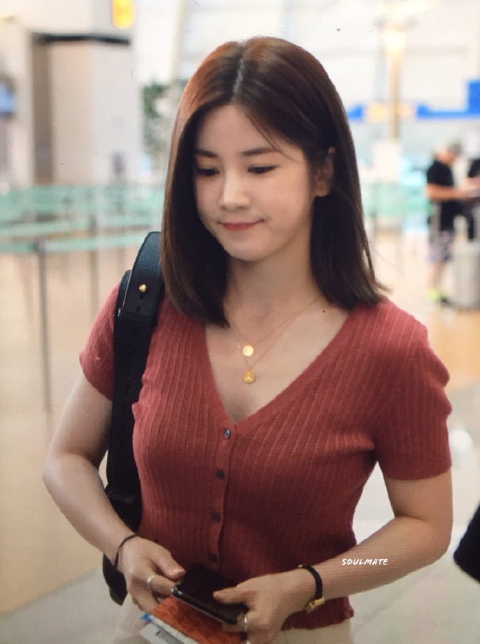 仁川机场出境朴初珑超话饭拍预览9p~三岁宝宝上线小珑包玩偶全款「o