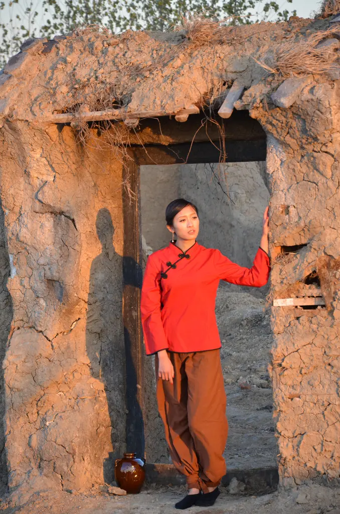 电影《红高粱》与巩俐——追寻闪亮的星辰(之九)……作者:胡洪谦(天天