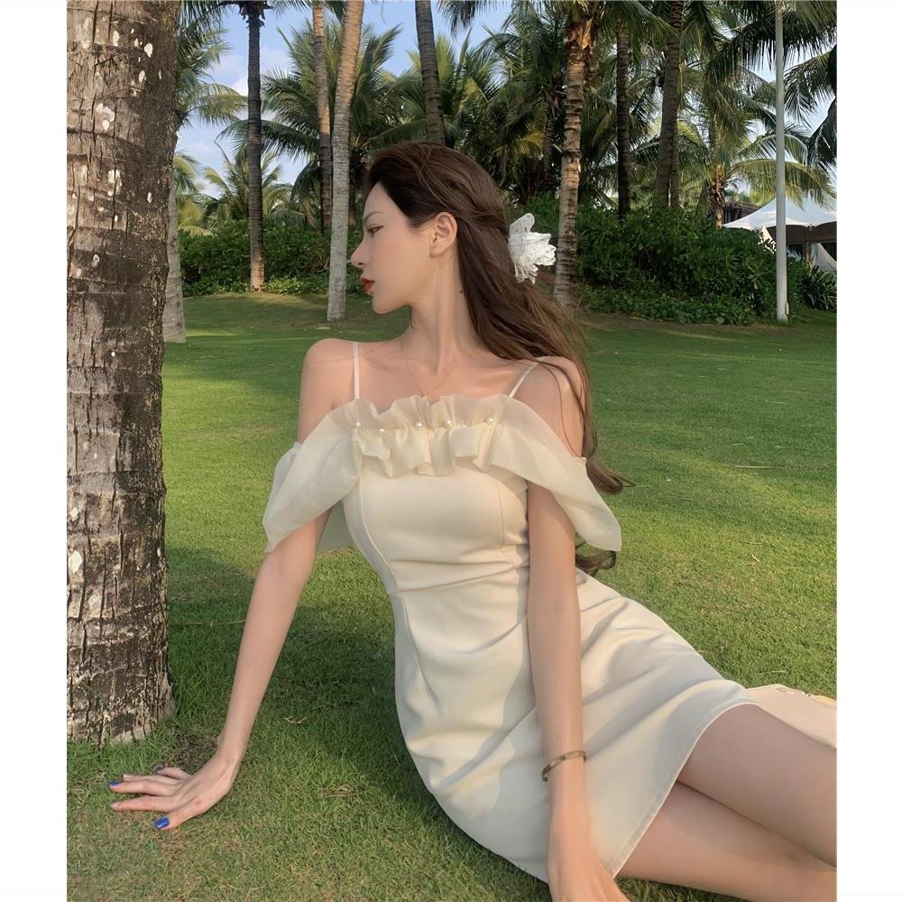 设计感钉珠一字肩吊带连衣裙夏新款网纱拼接小个子修身短裙女