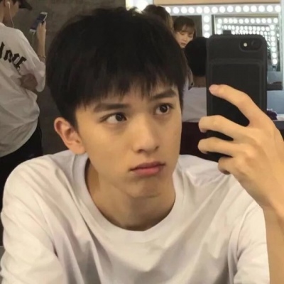 真人男生照片大全高清头像超酷的好看真人男头网图