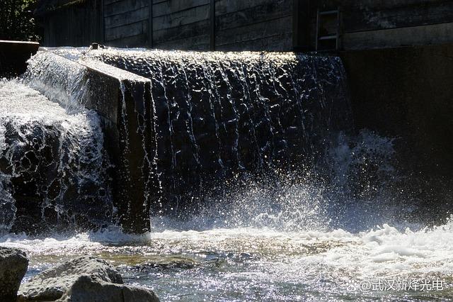 智慧水务是以提高水资源的利用效率和效益为目标,通过数据采集与处理