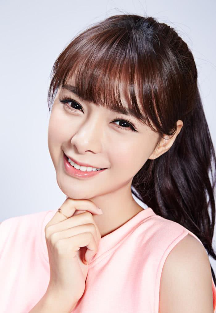 也是湖南卫视《快乐大本营》主持人杜海涛的女朋友