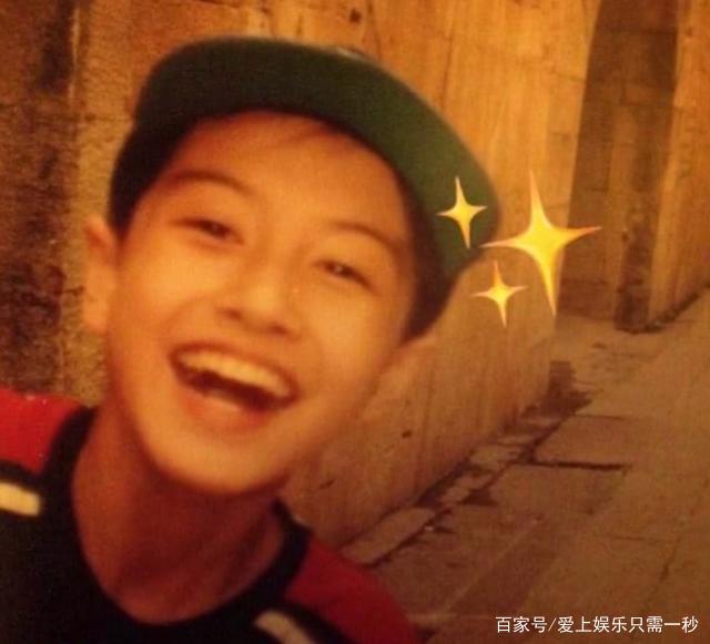 任嘉伦童年图片被扒出,外貌不是关注点,却暴露了最真实家庭条件