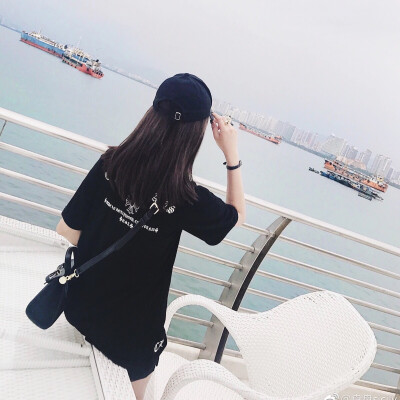 女头,背影,by.楼语烟.