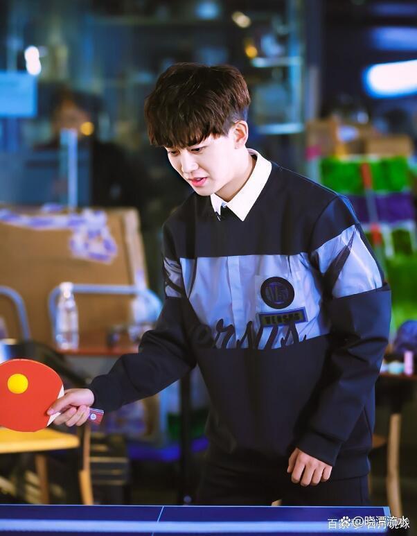 演员任嘉伦演过《大唐荣耀》《通天狄仁杰》《秋蝉》等 影视作品,曾获