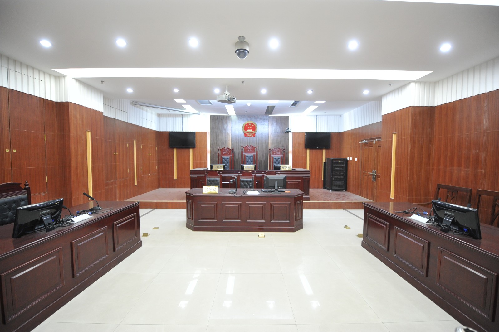 城关法院审判庭发展历程