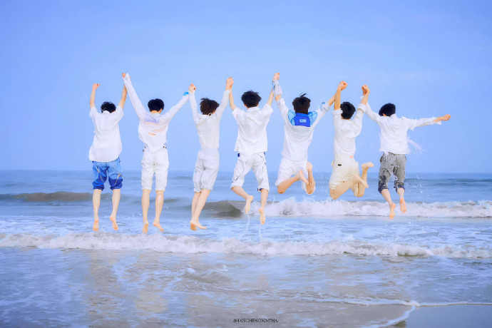 时代少年团海边背影合照##时代少年团海边背影合照梦回出道战