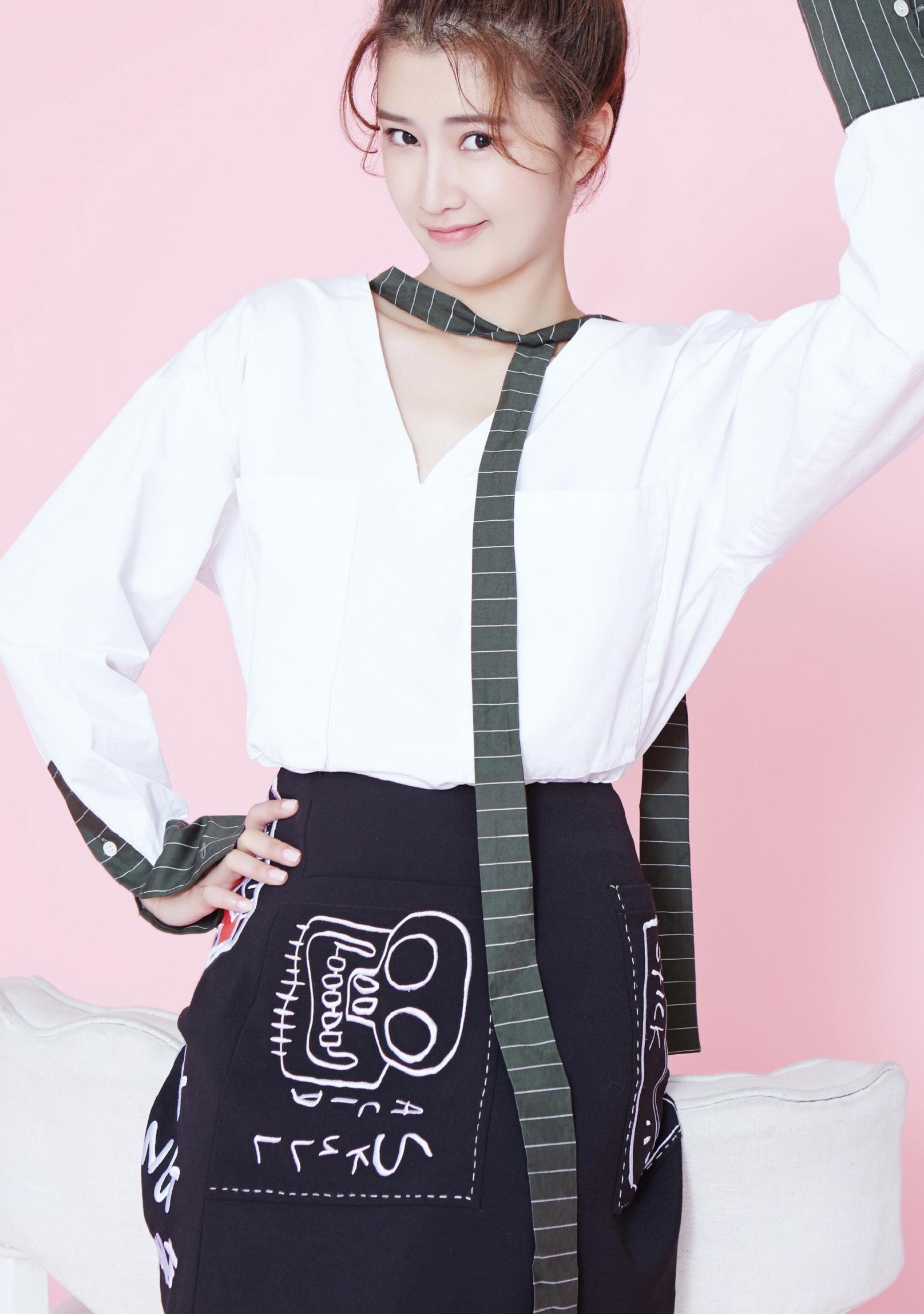 奚望:第6867期时尚潮流美图欣赏