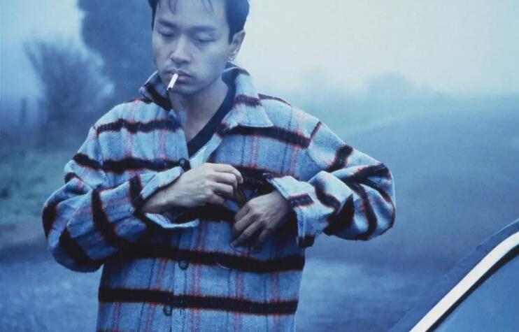 何宝荣被毒打的物件是什么 何宝荣为什么不回香港