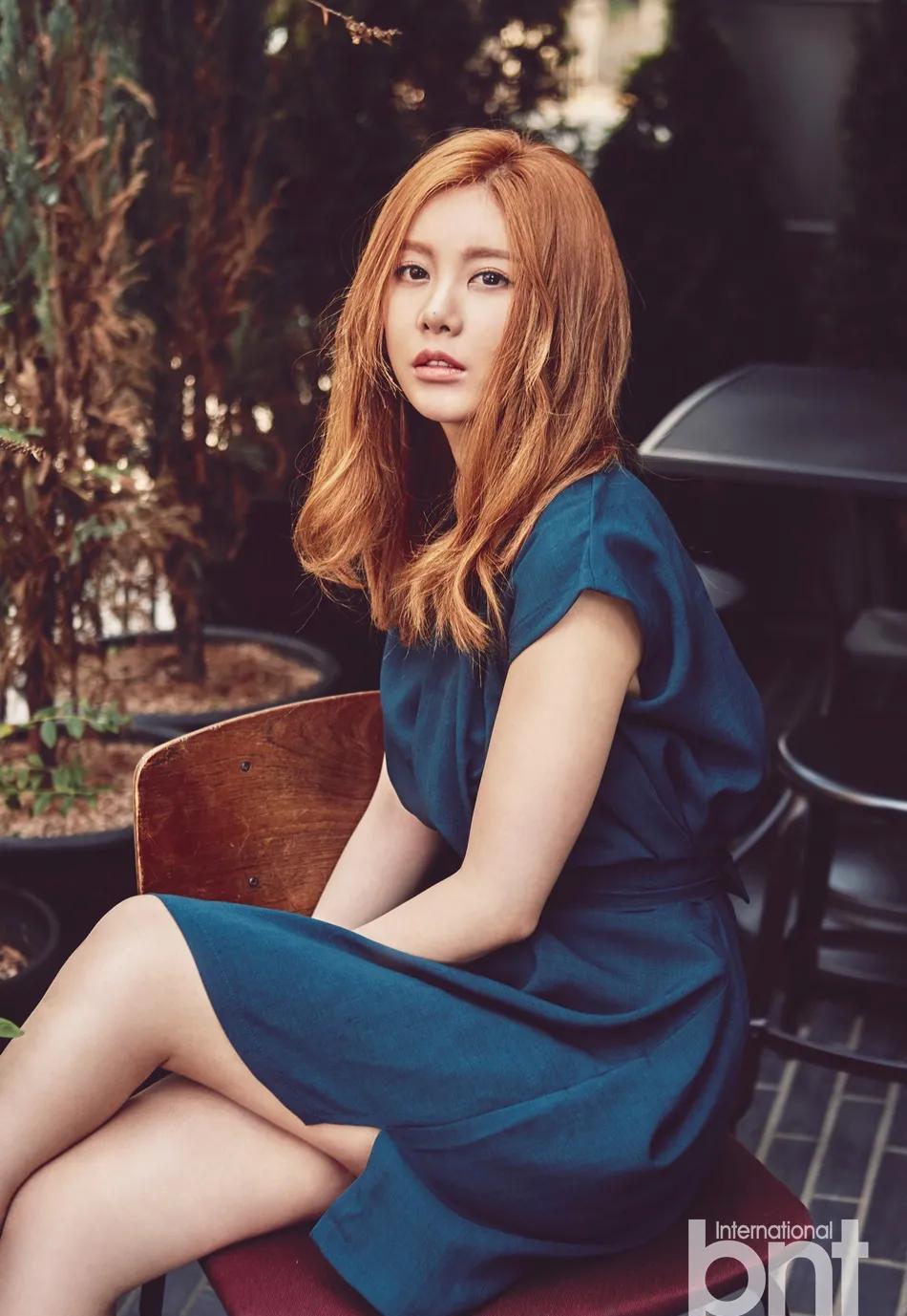 尽管当年tara的成员流动性很大,但李居丽从随tara出道到现在,一直都是