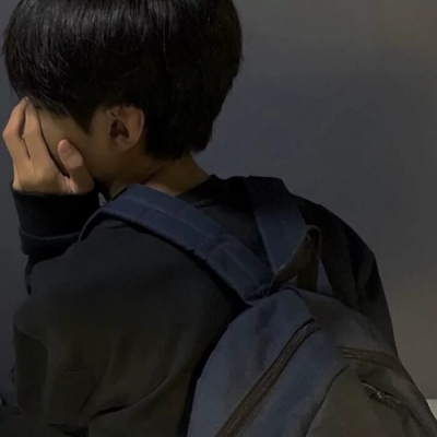 小奶狗奶萌奶萌的真人男生气质头像