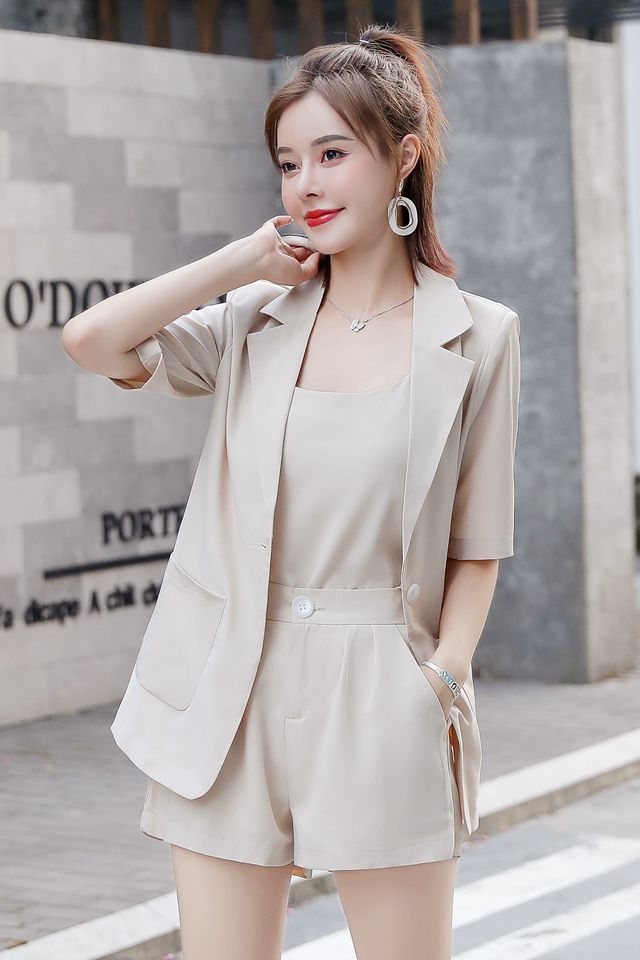 小西装套装女夏季2021新款韩版网红气质西服短裤内搭三件套潮