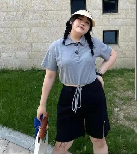 胖女孩最关心的显瘦穿法150斤女生的时髦搭配示范上身瘦十斤