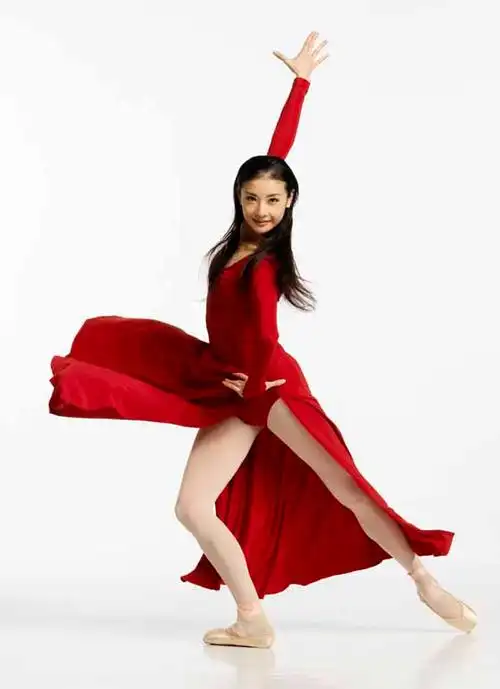 2月14日出生的美女[18p]