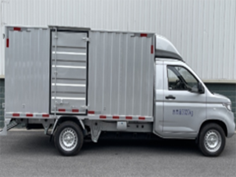 上汽通用五菱 五菱荣光新卡ev 2023款 货柜车 单排双层 侧开门