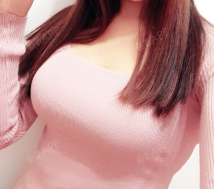 自从初中之后胸就没发育了,很羡慕那些有胸的妹子.