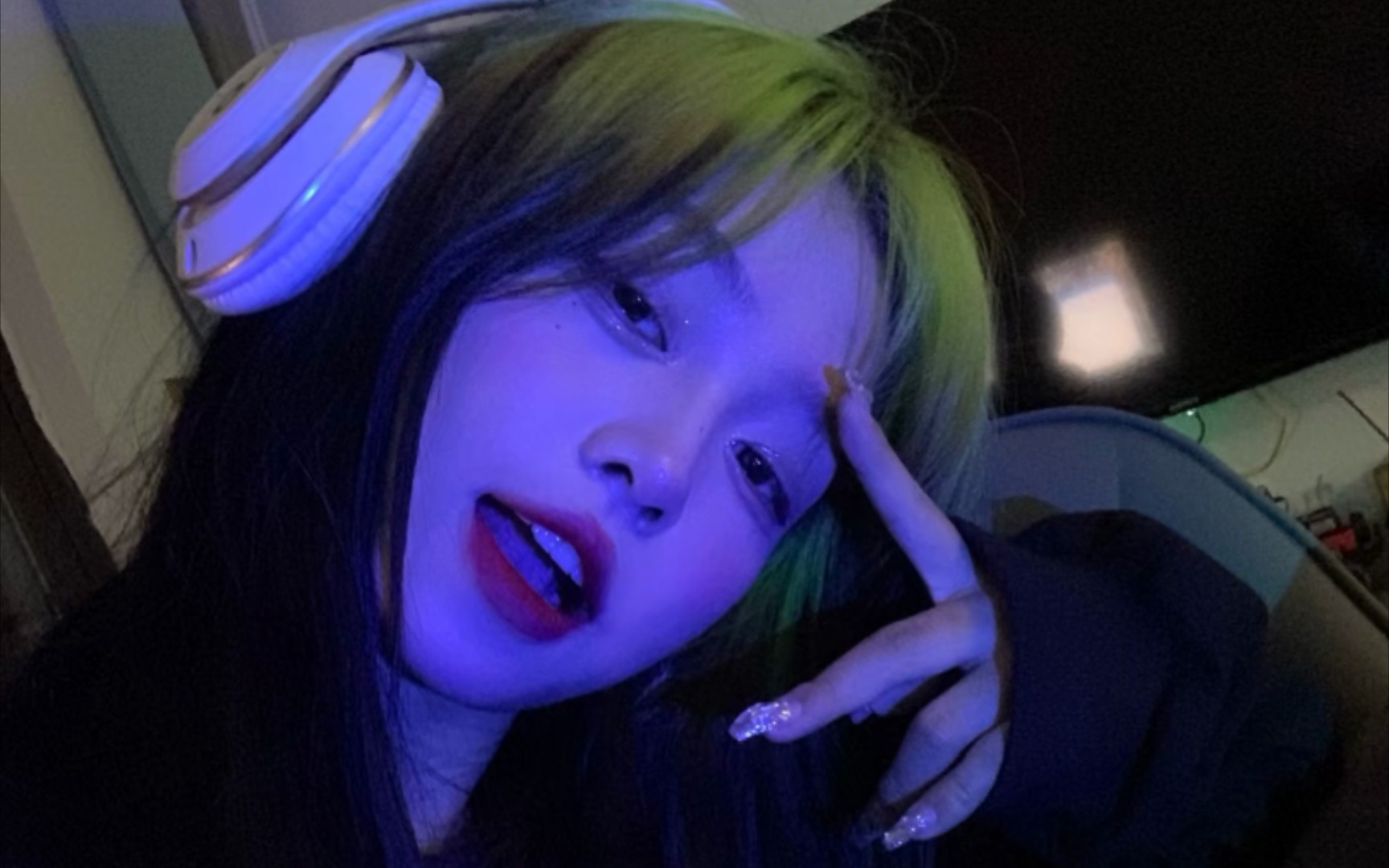 【抖音网红美女】韩淑迪(置顶动态拿)