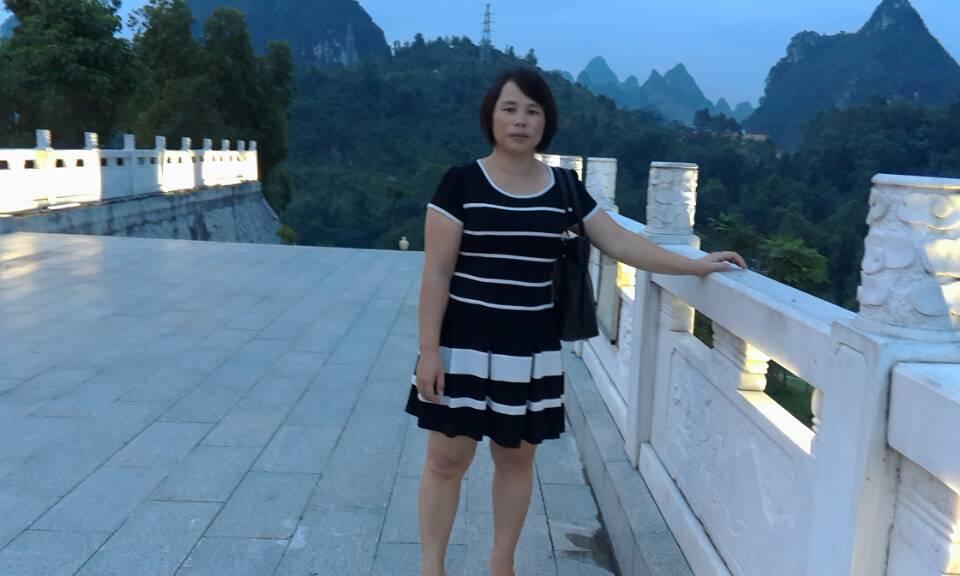 44岁离异女征婚照片(id:79928222)_广西河池征婚交友_珍爱网