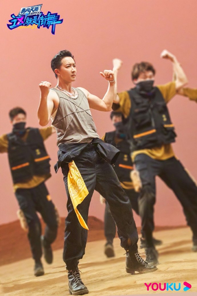 boss@韩庚《这就是街舞4》初舞台大片出炉满满的肌肉线条荷尔蒙爆 !!