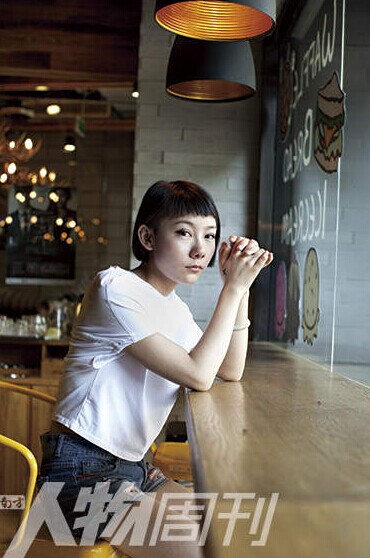 23岁裸模苏紫紫近况嫁45岁画家继子已10岁