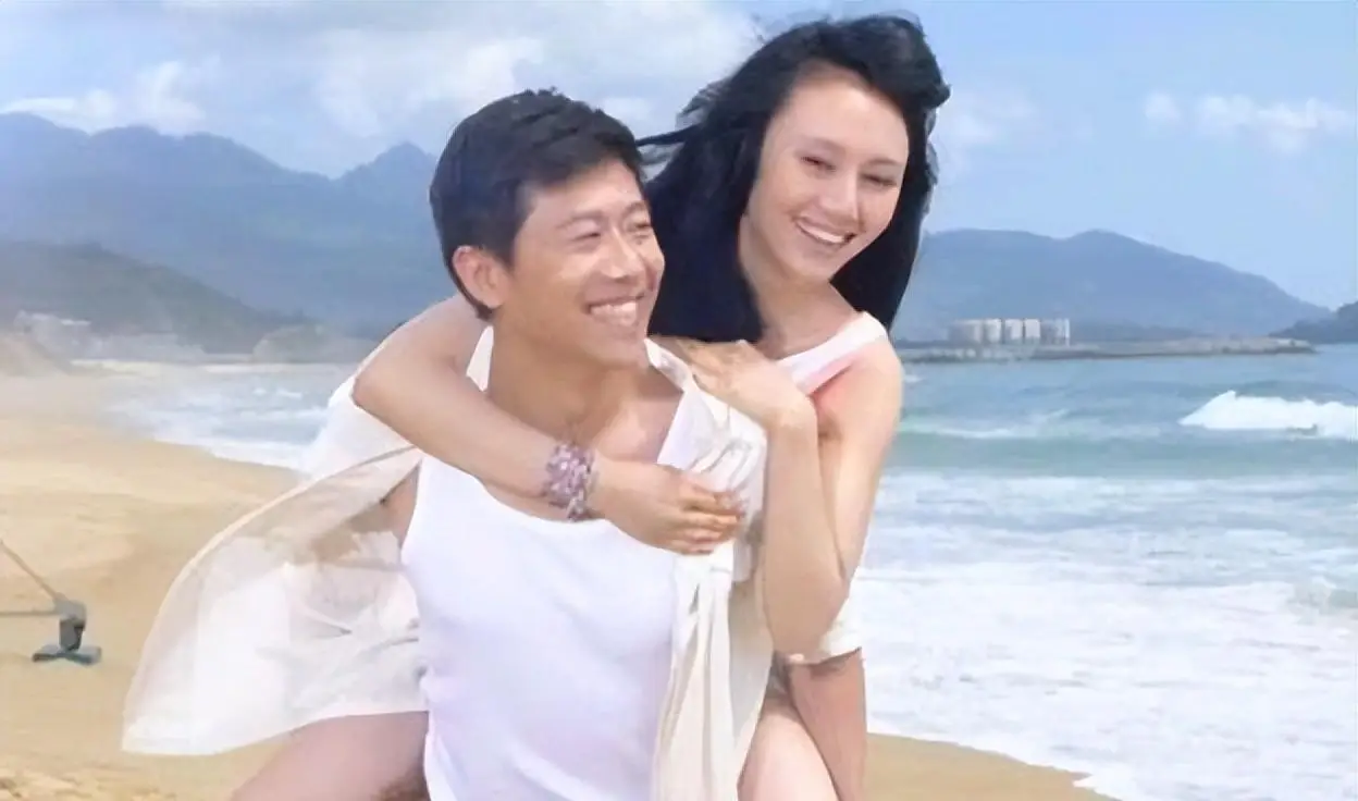 和妻子生活中互称对方老师,这样的爱情好甜蜜_袁泉_高圆圆_夫妻