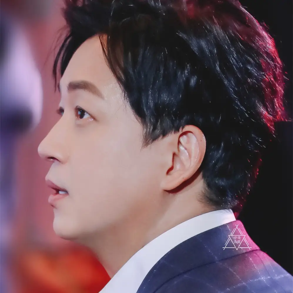 微信头像潘粤明