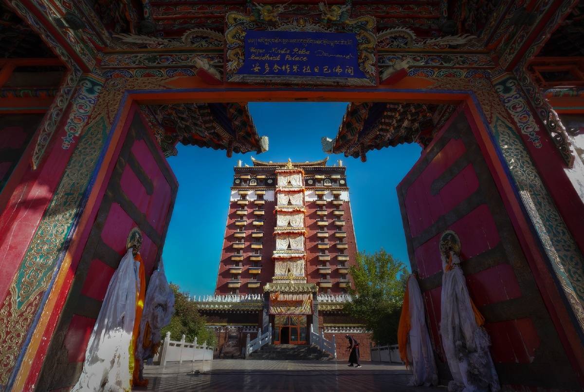 甘肃米拉日巴佛阁